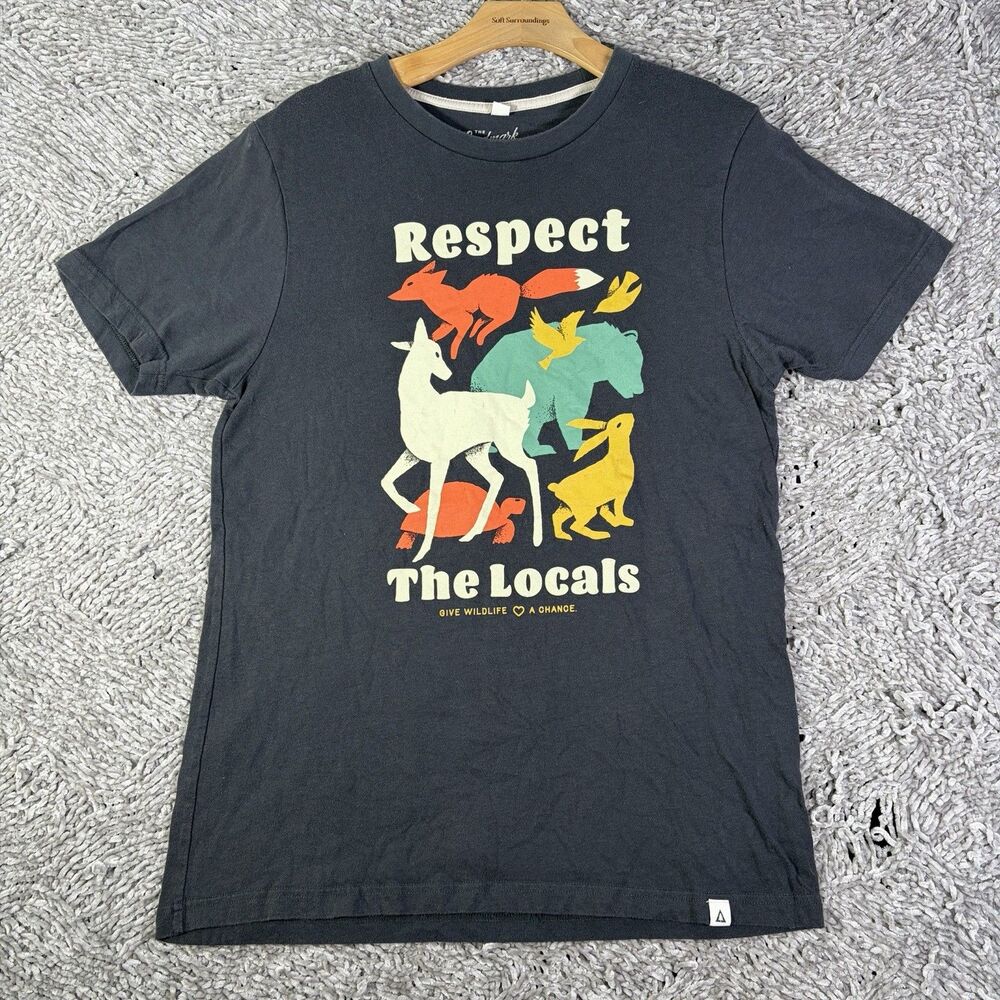 The Landmark Project T-Shirt Mens Medium Short SLV "Respect Locals" Sustainable